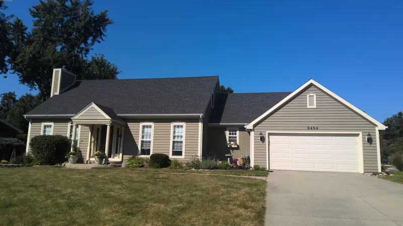 Property photo: 5404 MIDDLE GROVE RD