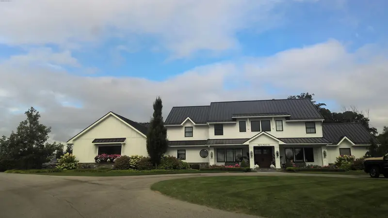 Property photo: 5409 ABBEYHILL RD