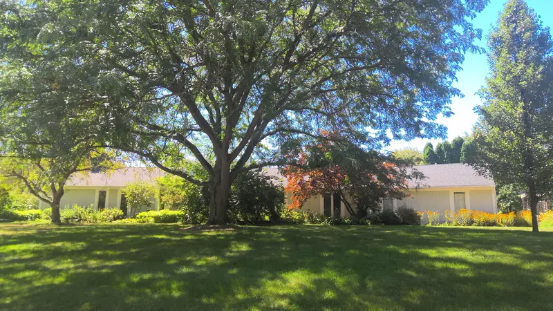 Property photo: 5420 SHERINGTON RD