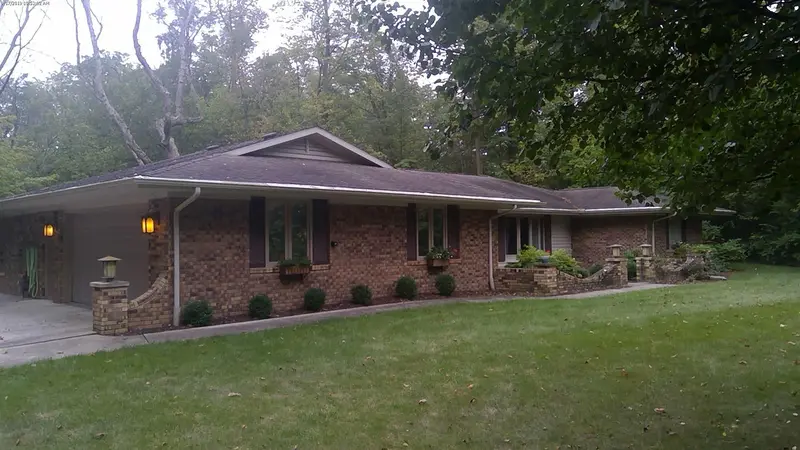 Property photo: 5421 SHERINGTON RD