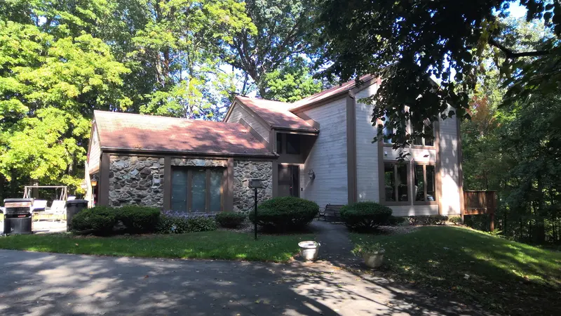 Property photo: 5502 BURNHAM WOODS LN