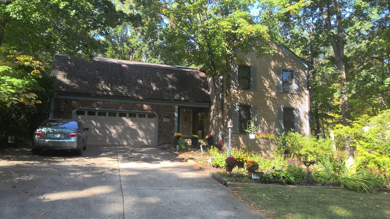 Property photo: 5604 BURNHAM WOODS LN