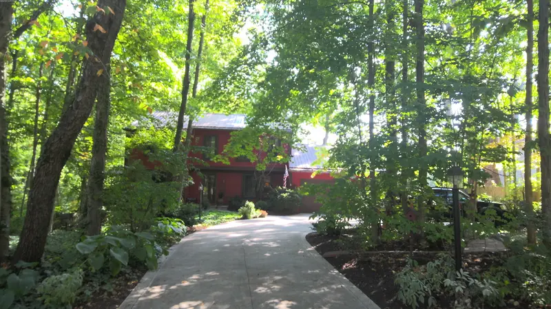 Property photo: 5609 BURNHAM WOODS LN