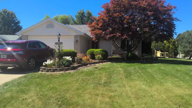 Property photo: 5616 COLUMBINE LN