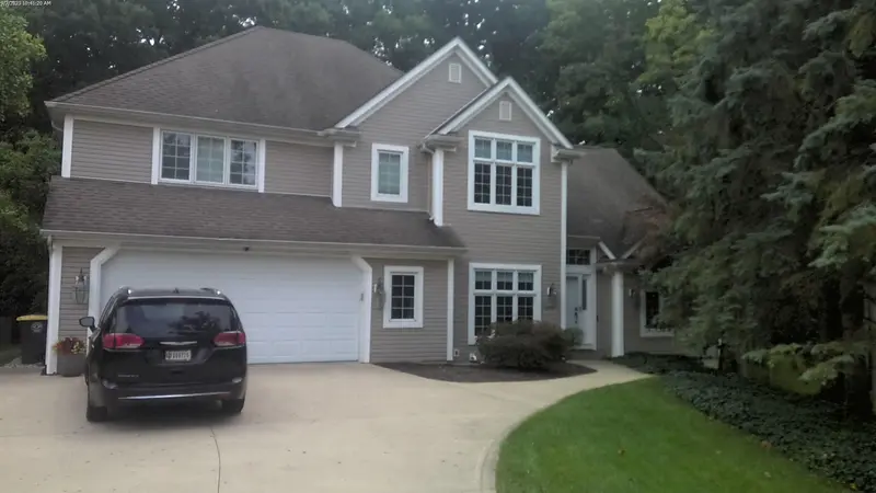 Property photo: 5635 CRESTHILL DR