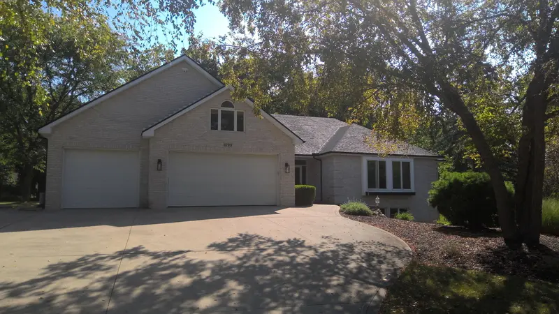 Property photo: 5709 MIDDLE GROVE RD