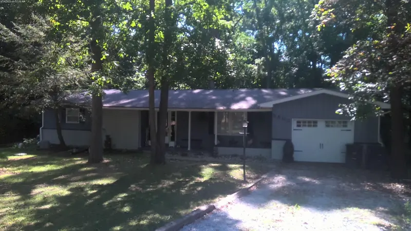 Property photo: 5805 ROSEDALE DR