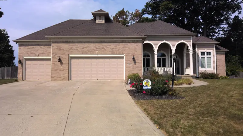 Property photo: 5807 CHASE CREEK CT