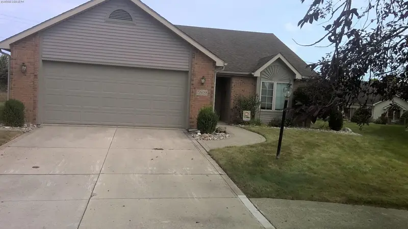 Property photo: 5809 TWEEDSMUIR CIR