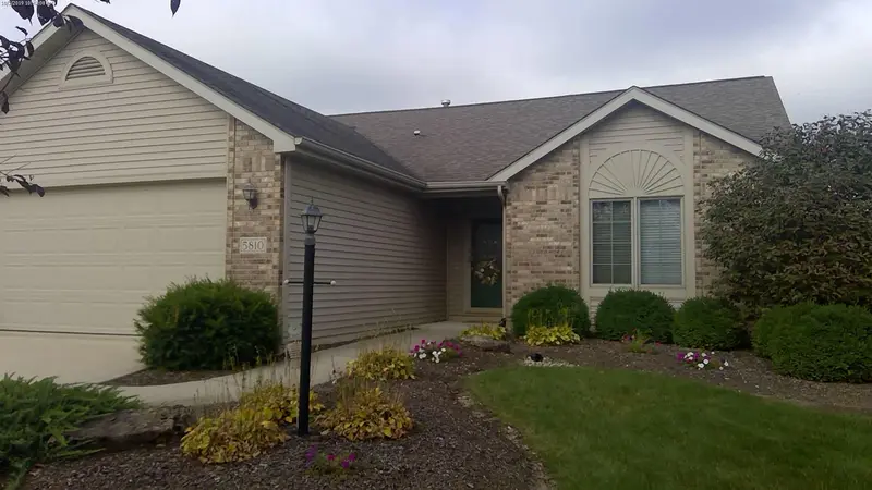 Property photo: 5810 TWEEDSMUIR CIR