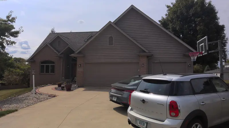 Property photo: 5818 CHASE CREEK CT