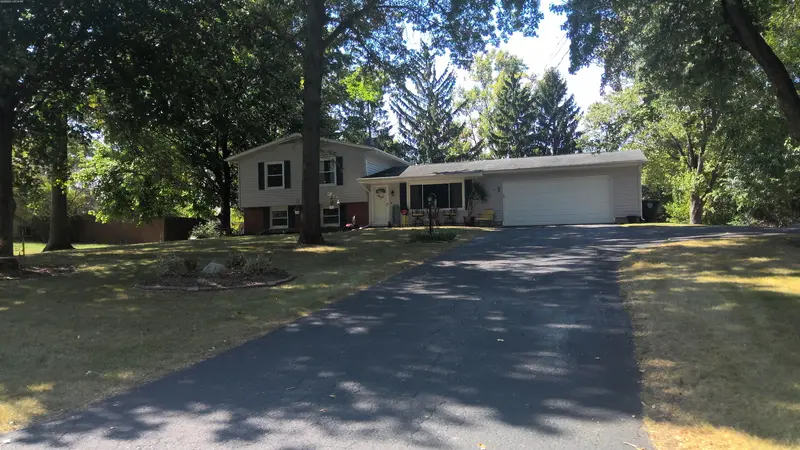Property photo: 5818 EASTHILLS RD