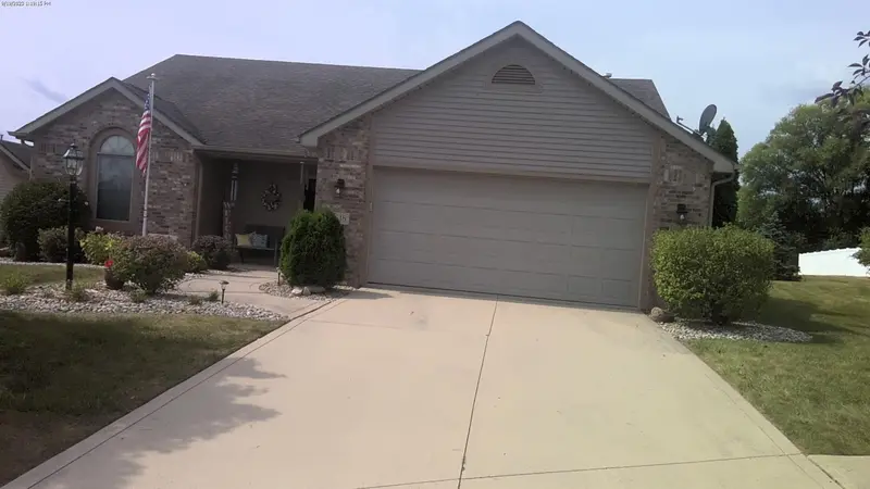 Property photo: 5818 TWEEDSMUIR CIR