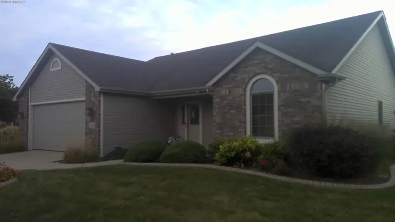 Property photo: 5825 BALFOUR CIR