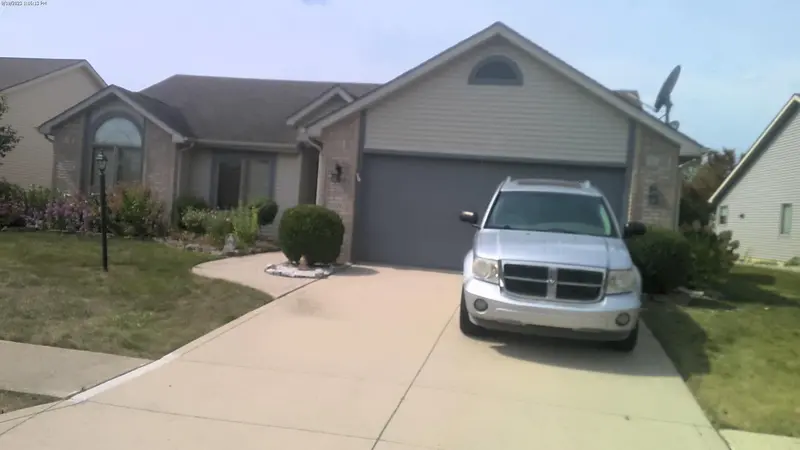 Property photo: 5826 TWEEDSMUIR CIR