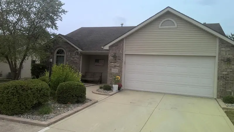 Property photo: 5826 TWYNESTEL CIR