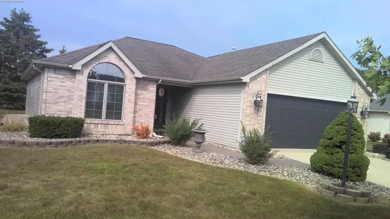 Property photo: 5830 BALFOUR CIR