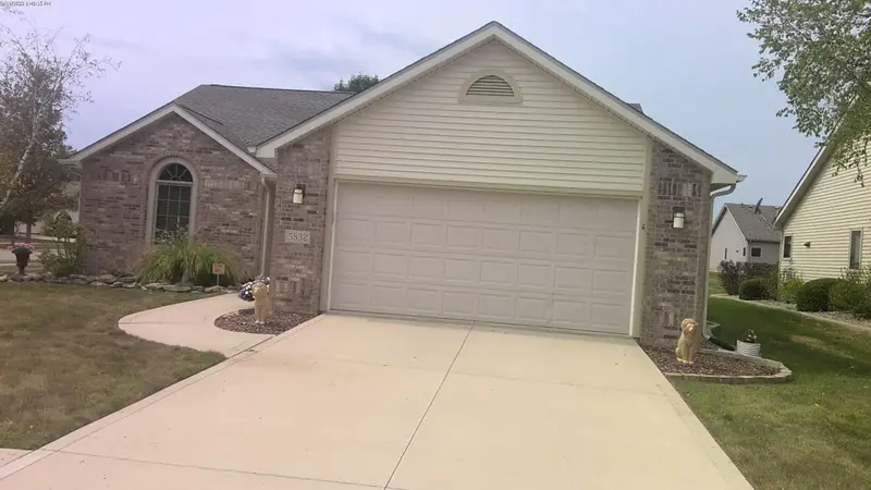 Property photo: 5832 TWYNESTEL CIR