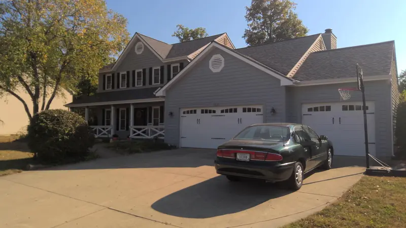 Property photo: 5833 EAGLE CREEK DR