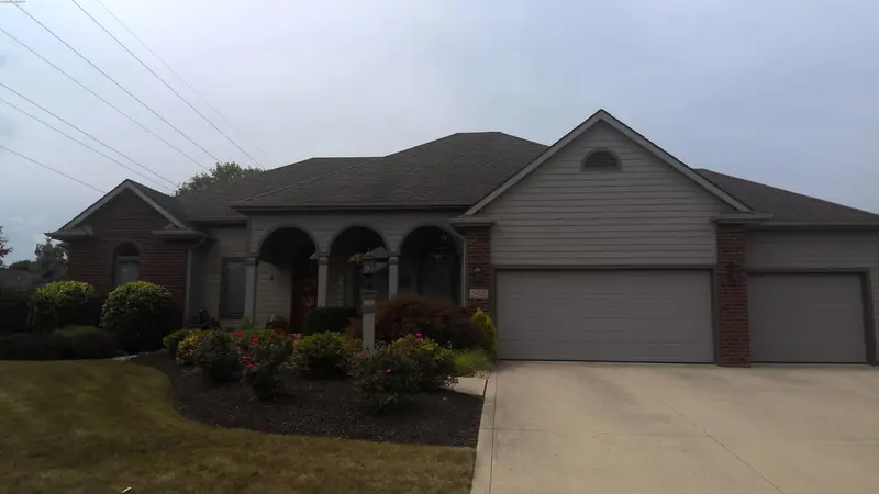 Property photo: 5922 AURORA PL