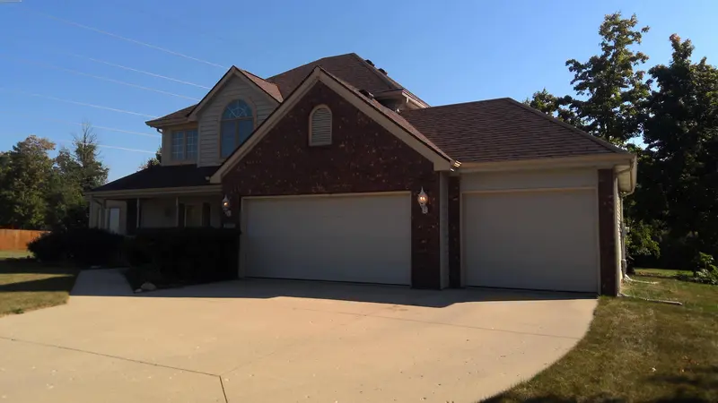 Property photo: 5929 EAGLE CREEK DR