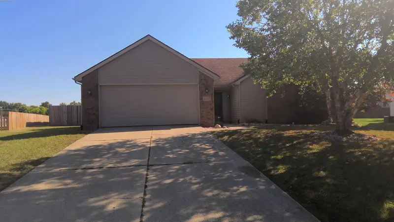 Property photo: 6007 ARBOR TREE CV