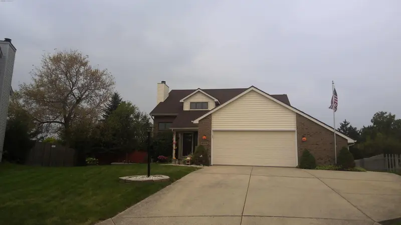 Property photo: 6008 ARBOR TREE CV