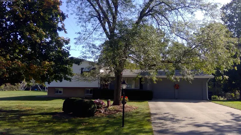 Property photo: 6009 EASTHILLS RD