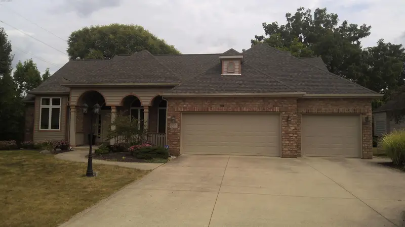 Property photo: 6015 AURORA PL