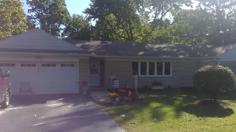 Property photo: 6021 EASTHILLS RD