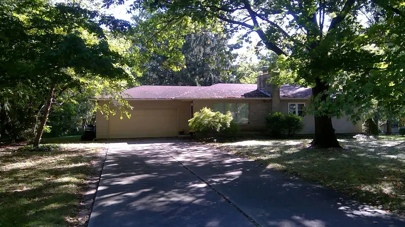 Property photo: 6033 EASTHILLS RD