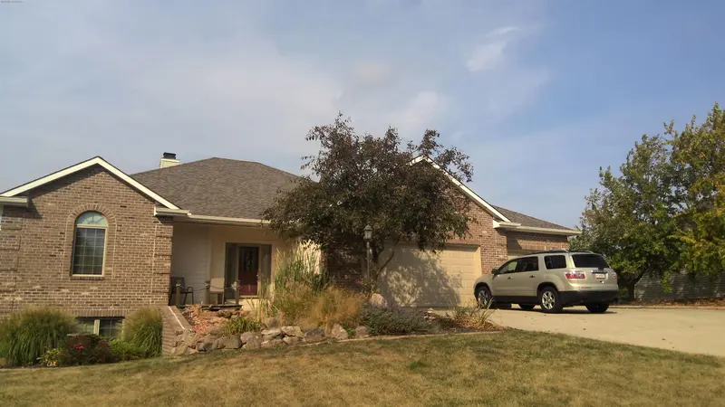 Property photo: 6034 BEAVER CREEK CT