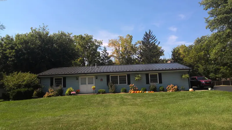 Property photo: 6034 ROLLING HILLS DR