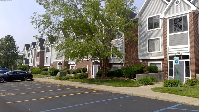 Property photo: 6101 CORNWALLIS DR