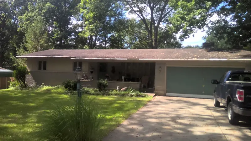 Property photo: 6104 ROSEDALE DR