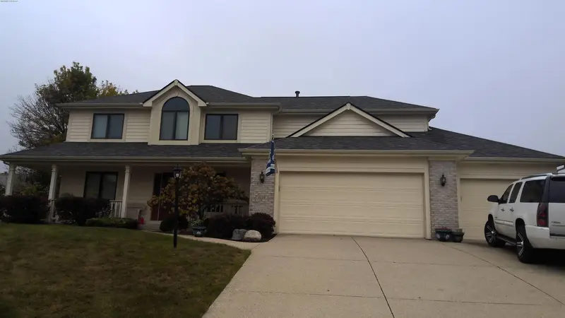 Property photo: 6109 SOUTHAMPTON CT