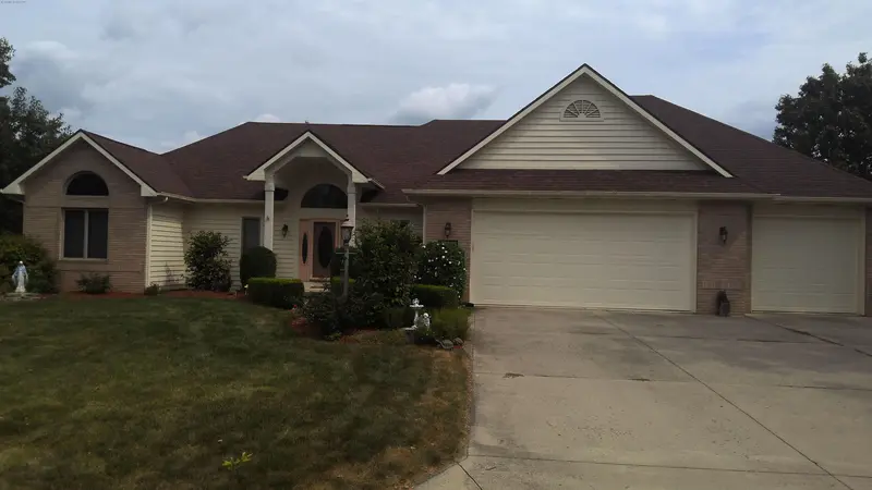 Property photo: 6111 AURORA PL