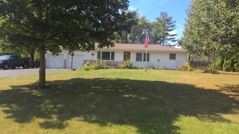 Property photo: 6112 EASTHILLS RD