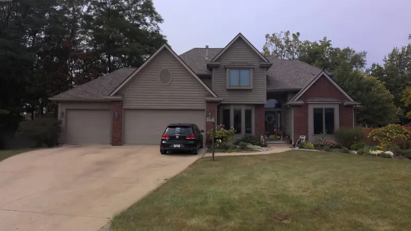 Property photo: 6120 AURORA PL