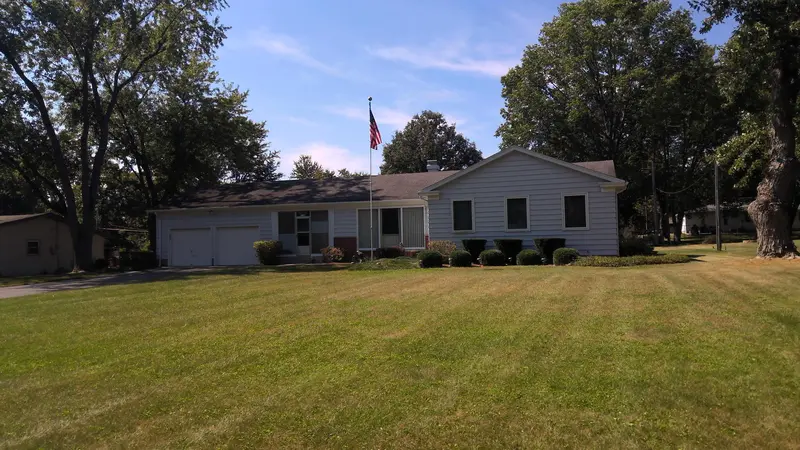 Property photo: 6126 EASTHILLS RD