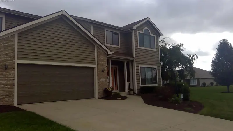 Property photo: 6133 SOUTHAMPTON CT