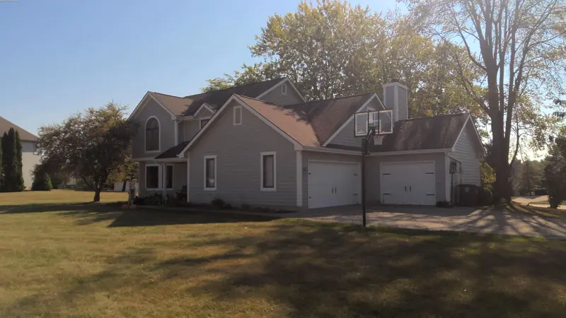 Property photo: 6135 EAGLE CREEK DR