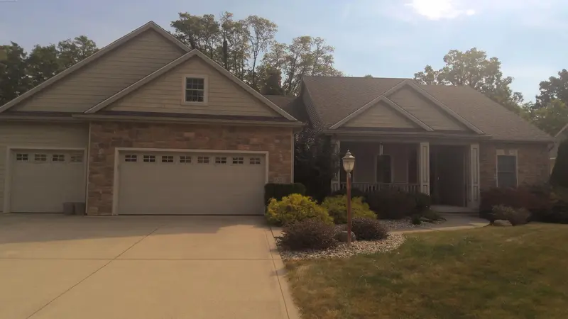 Property photo: 6203 ALMOND BLUFF PASS