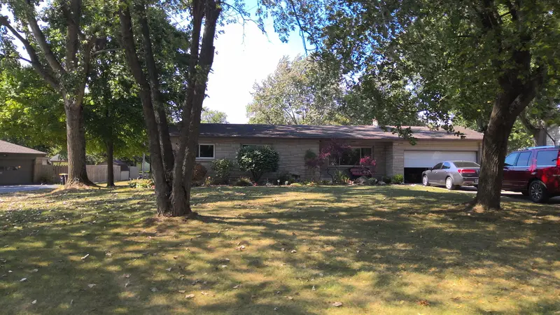 Property photo: 6210 EASTHILLS RD