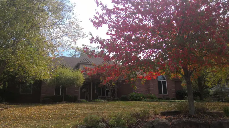 Property photo: 6215 SHADY CREEK CT