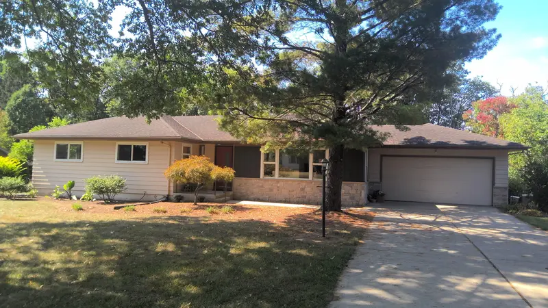 Property photo: 6216 WESTHILLS RD