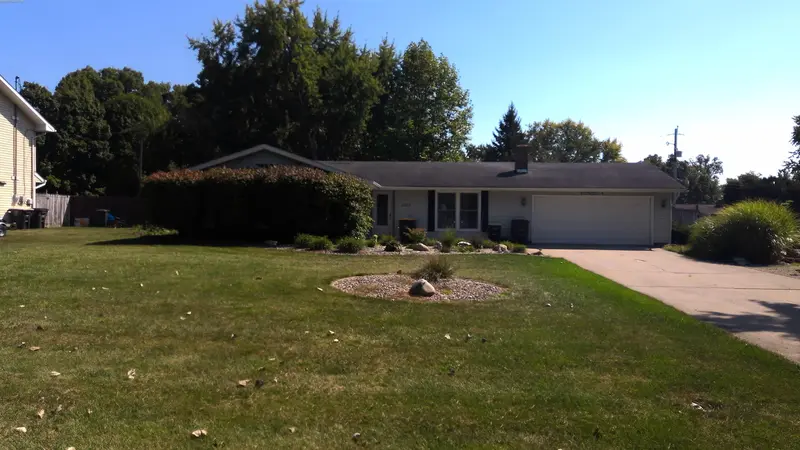 Property photo: 6223 EASTHILLS RD