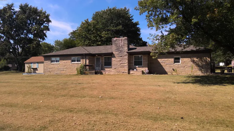 Property photo: 6226 EASTHILLS RD