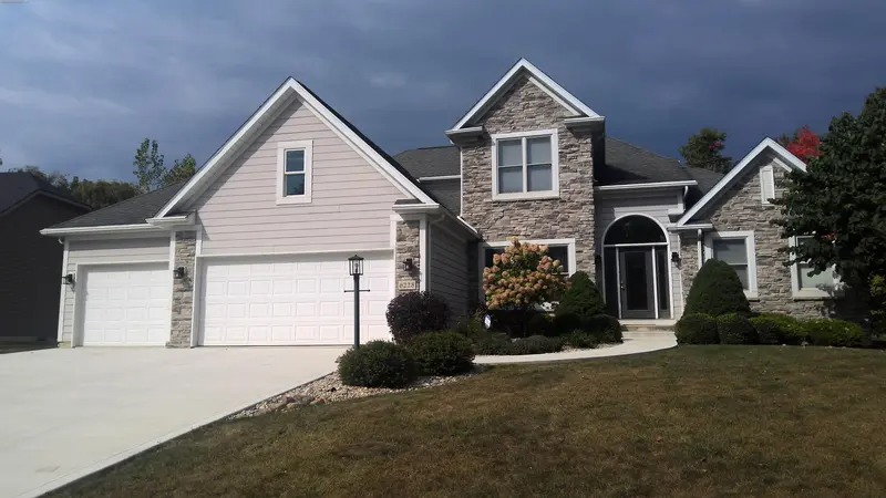 Property photo: 6228 ALMOND BLUFF PASS