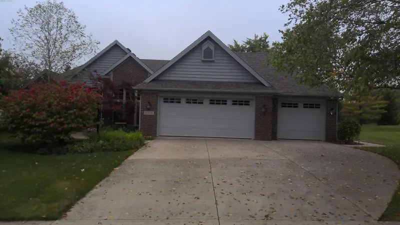 Property photo: 6308 SOUTHAMPTON CT